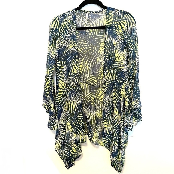 Bell sleeve open front blouse - Picture 1 of 4
